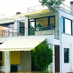 Vila Petra Mare